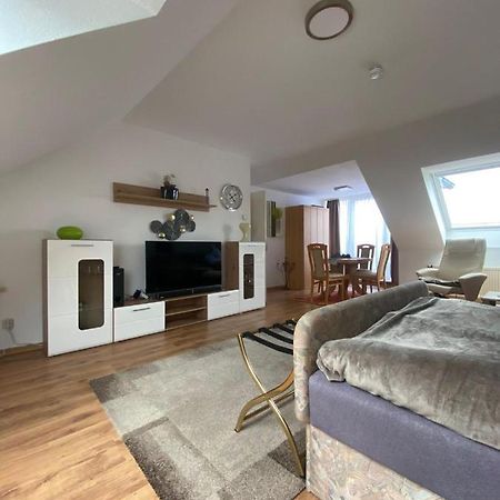 Dachgeschoss Apartment Mit Ausblick Halle  外观 照片